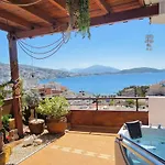 Eye Luxury Penthouse With Jacuzzi