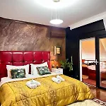 Eye Luxury Penthouse With Jacuzzi