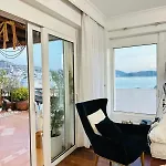 Eye Luxury Penthouse With Jacuzzi Апартаменты Саранда