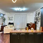 Eye Luxury Penthouse With Jacuzzi Апартаменты