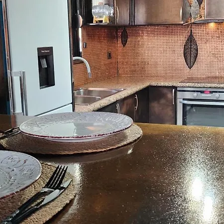 Апартаменты Eye Luxury Penthouse With Jacuzzi *