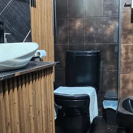 Eye Luxury Penthouse With Jacuzzi Apartment Sarandë