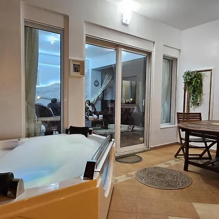 Apartment Eye Luxury Suites *