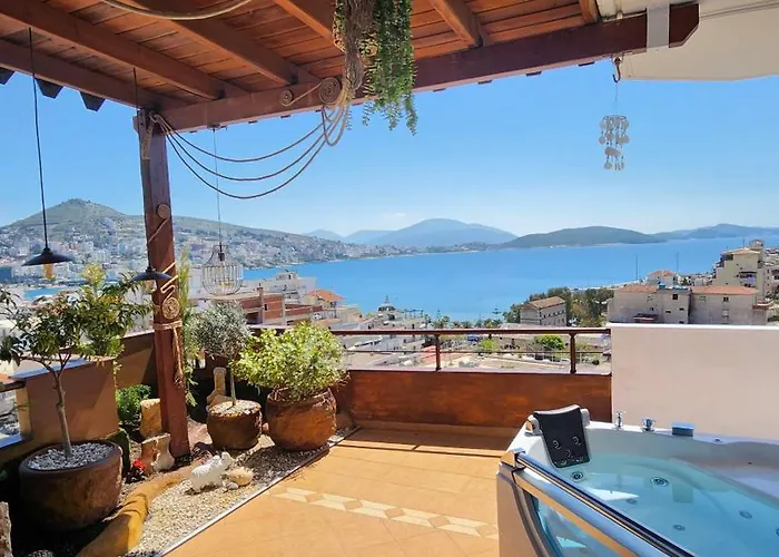 Eye Luxury Penthouse With Jacuzzi