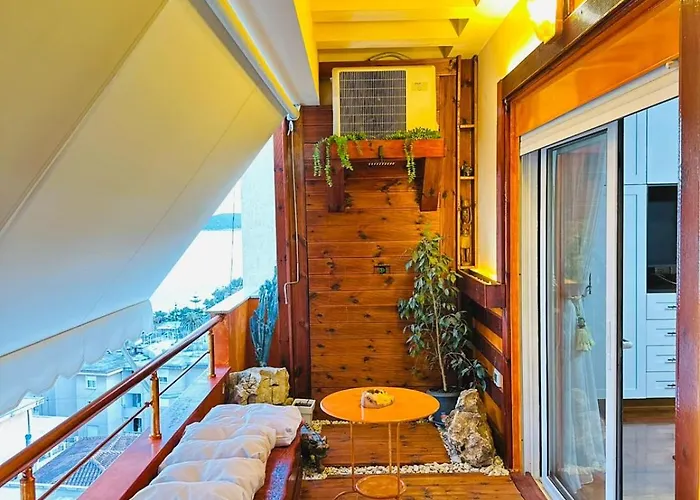 Eye Luxury Penthouse With Jacuzzi Apartment Sarandë