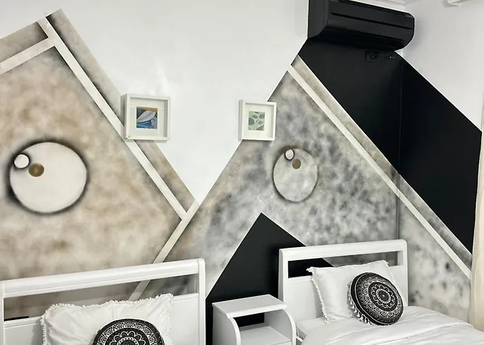 Eye Luxury Penthouse With Jacuzzi Apartment