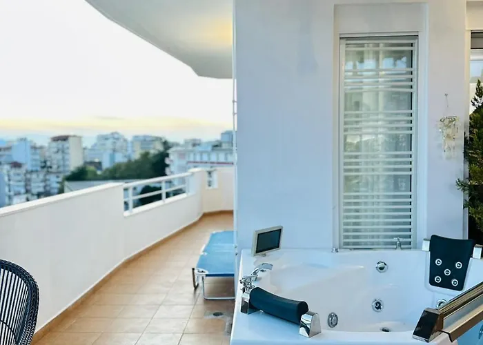 Apartment Eye Luxury Penthouse With Jacuzzi Sarande