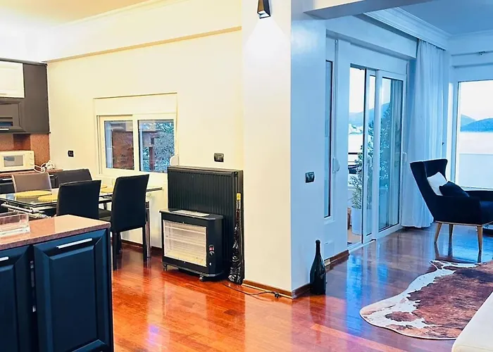 Apartment Eye Luxury Penthouse With Jacuzzi