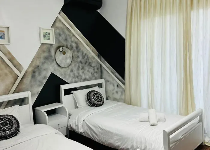 Apartment Eye Luxury Penthouse With Jacuzzi