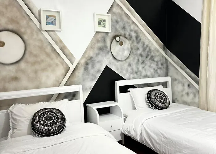 Eye Luxury Penthouse With Jacuzzi Apartment *