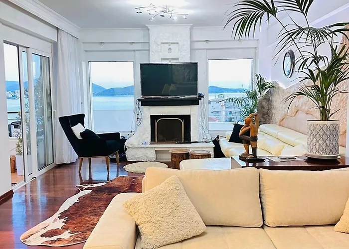 Eye Luxury Penthouse With Jacuzzi