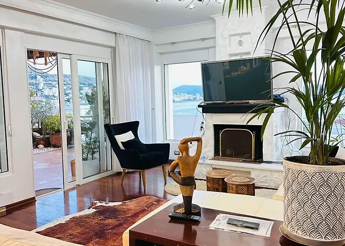 Apartment Eye Luxury Penthouse With Jacuzzi