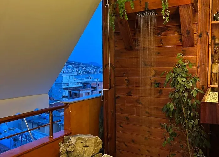 Eye Luxury Penthouse With Jacuzzi Apartment Sarandë