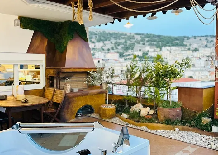 Eye Luxury Penthouse With Jacuzzi * Sarande