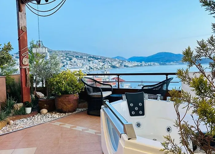 Eye Luxury Penthouse With Jacuzzi * Sarandë