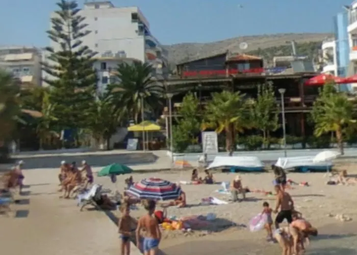 Eye Luxury Penthouse With Jacuzzi Sarandë