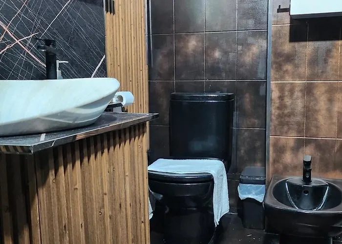 Eye Luxury Penthouse With Jacuzzi Apartment Sarandë