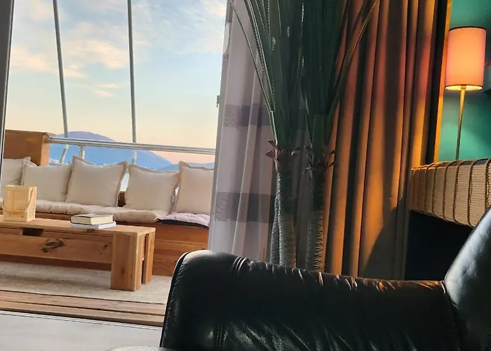 Eye Luxury Penthouse With Jacuzzi * Sarandë